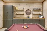 GAME RM POOL TABLE & MEGA WET BAR