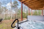 BRAND NEW 5-PERSON HOT TUB w/VIEW