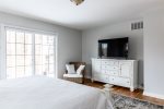 Master bedroom king bed