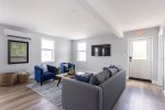 Open plan living with plenty of comfortable seating