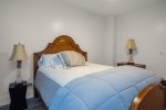 Basement bedroom with Queen bed 