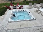 Hot tub and Outdoor Space