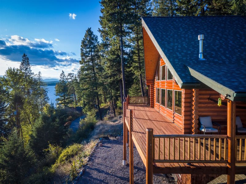 Whitefish Montana Log Home Vacation Rental on Whitefish Lake