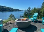 Take in the views with family & friends around a huge outdoor fire pit
