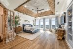 Captains Quarters 1 King Bed with Private Bath