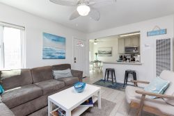 Mission Beach 2 BDRM/1 BA 