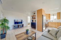 Ocean Beach 2 BDRM/1BA MUIR 