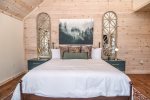 Master Suite King Size bed
