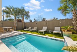LSV, Private Pool, Fire Pit! Steps to Beach! Central Seagrove! Gulf Views!!