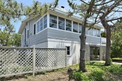 Wonderful beach rental in the popular community of Middlesex!