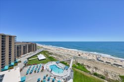 Spectacular view of the ocean from the 12th floor condo!