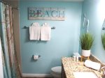 Guest Bathroom with Tub/Shower