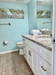 Guest Bathroom with Tub/Shower Combo