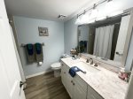 Guest Bathroom with Tub/Shower Combo