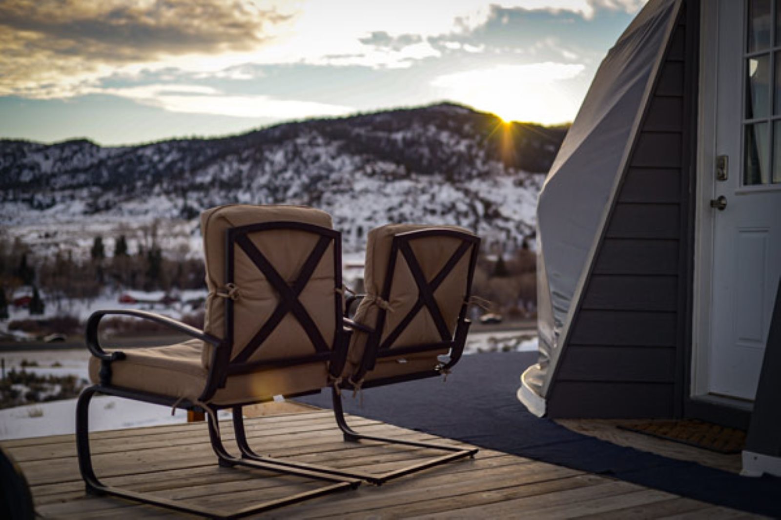 Pipestone Village and Hotsprings Private Hotsprings, Date Night Special