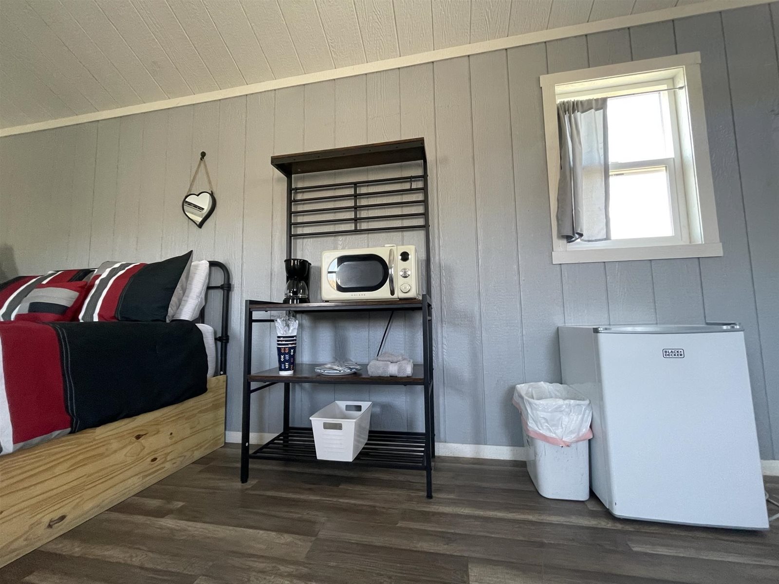 Pipestone Village and Hotsprings. Hotsporings, Pipestone OHV, ATVs