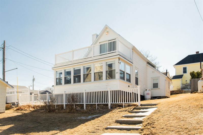 Oceanfront Cottage - Steps from Short Sands Beach!