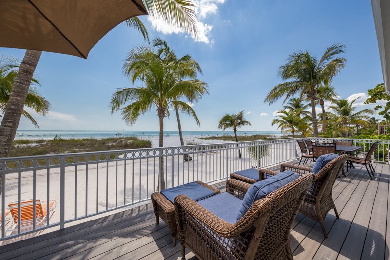 The Palms Is A Totally Updated Classic Florida Beachfront Cottage
