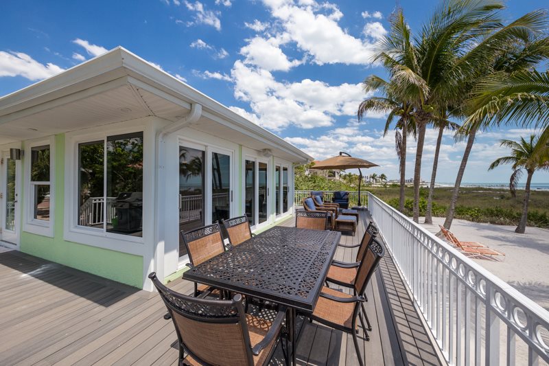 The Palms Is A Totally Updated Classic Florida Beachfront Cottage