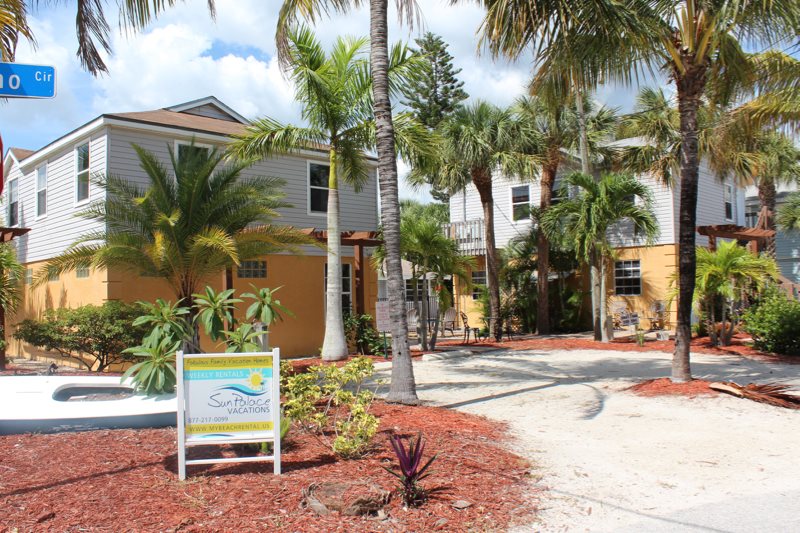 Fort Myers Beach Al Near Times Square The Beach Welcomes You