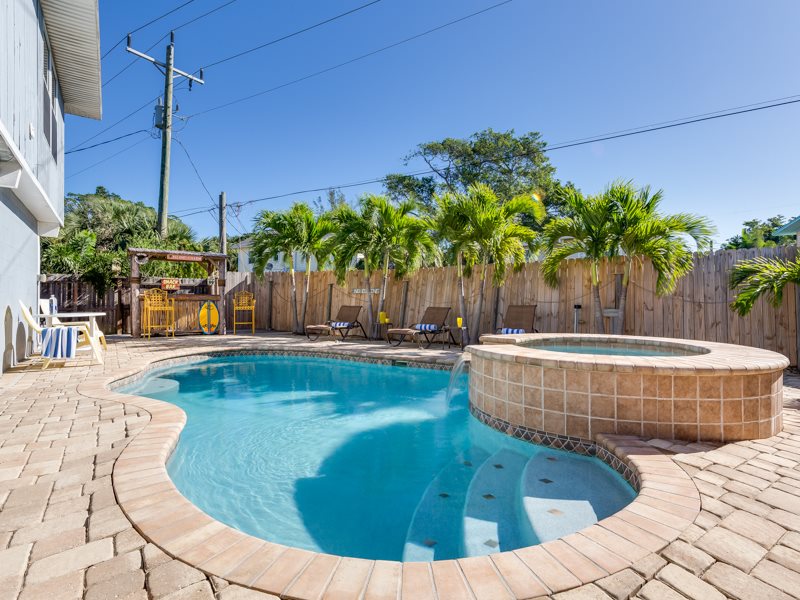 Island Charm Fort Myers Beach Rentals Private Pool