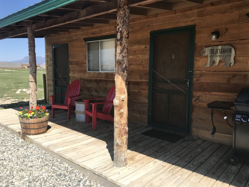 Cowboy Bunkhouse 1 Cody Wyoming Vacation Rental Out Of Town